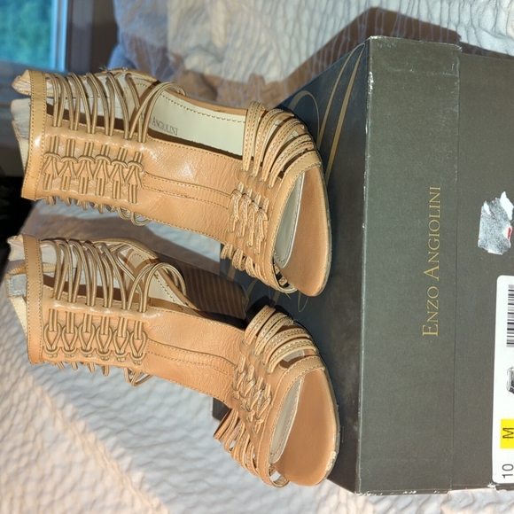 Women's gladiator style sandal - Picture 2 of 4